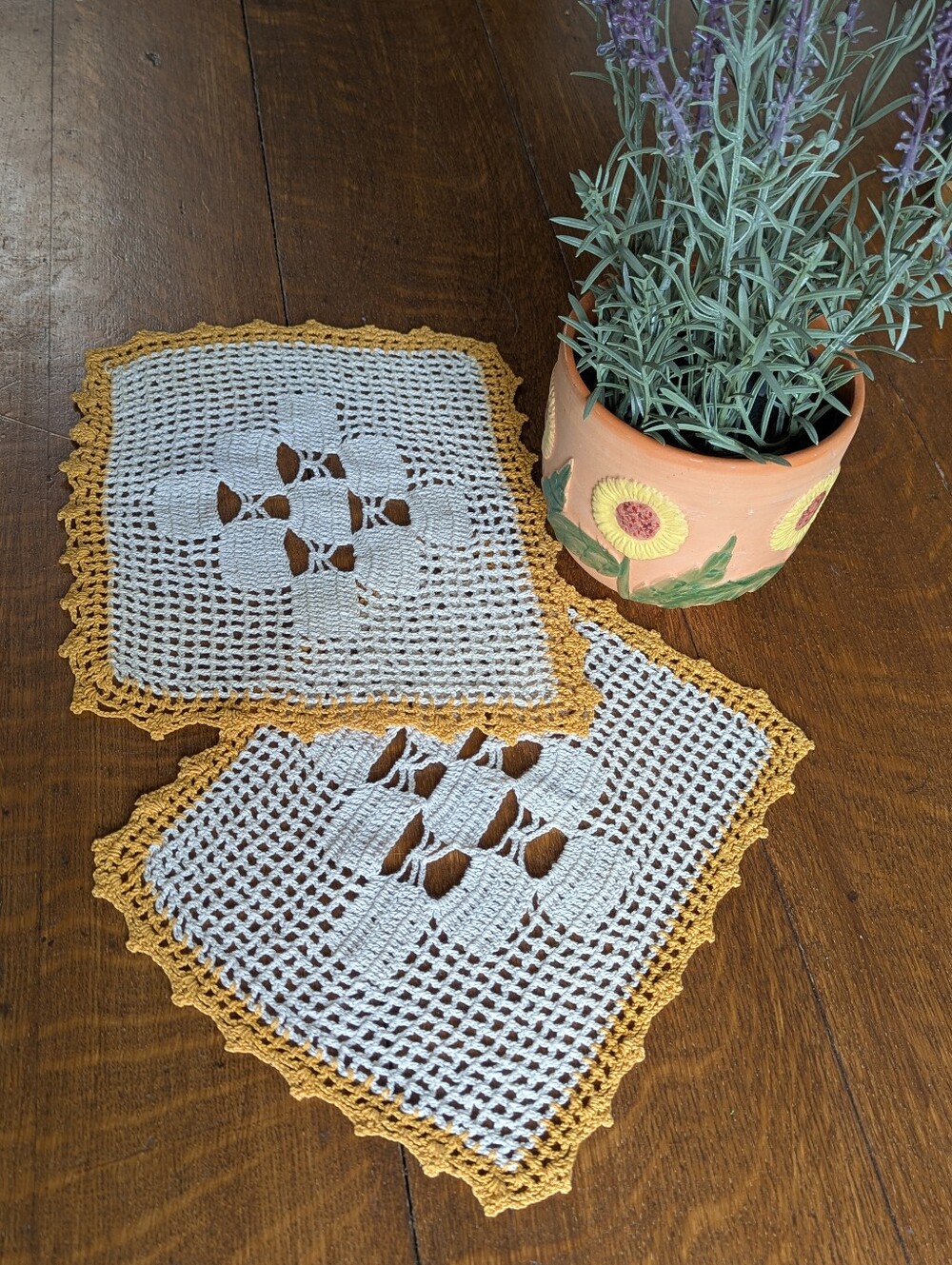 🆕🌻Handmade Vintage Inspired Decorative Crocheted Doily Antique Cottagecore